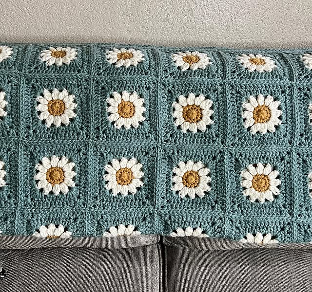 Daisy Granny Square Blanket pattern
